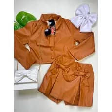 conjunto  infantil  couro fake short saia e jaqueta moda infantil  mini blogueirinha roupa arrumada