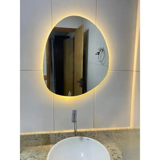 Espelho C/ Led Luz Amarela Grande 70*80 Banheiro Chique + Fonte Tomada Bivolt Espelho Diferente
