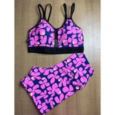 Conjunto de academia de short meia coxa moda fitness roupa academia top cropped shortinho básico lisos