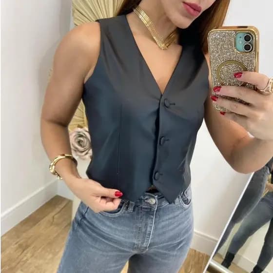Colete Couro Fake Curto Social Coletinho Decote V Blusa Com Botões