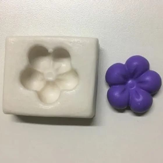 Molde de silicone flor fofa cód 1000
