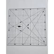 Regua 25x25 Cm Em Acrílico Para Patchwork E Costura