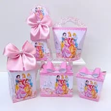 Kit Festa Princesas Disney l Personalizados Princesas l Personalizados l Lembrancinha para Festa l kit Caixas