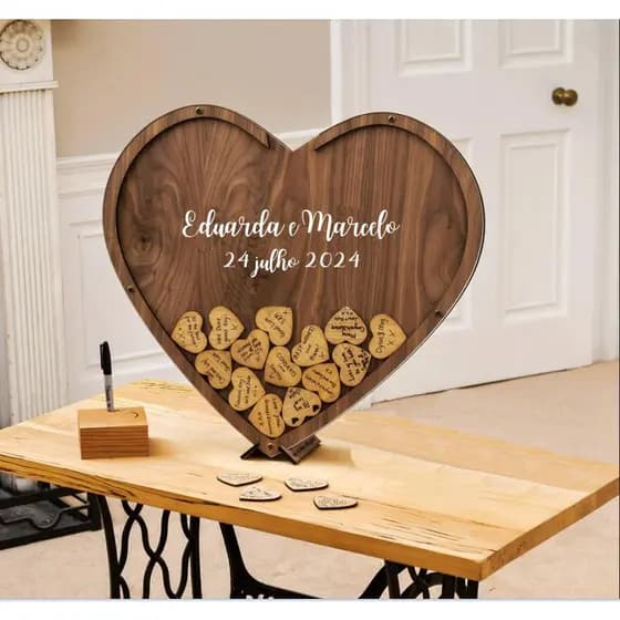 Quadro de assinaturas com coração de CASAMENTO OU DEBUTANTE Coração