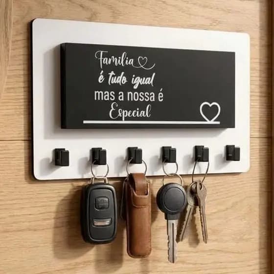 Porta Chaves Decorativo Com Frase Para Parede 06 Ganchos Em MDF Organizador