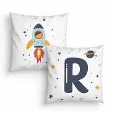 Kit 2 Capas de Almofadas Decorativas 45cm Infantil Foguete Astronauta com Inicial