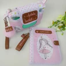 Duo: Capa caderneta p/ vacinas e porta documentos luxo + Nécessaire do bebê aba estreita Bailarina
