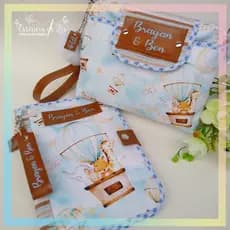 Duo: Capa caderneta p/ vacinas e porta documentos luxo + Nécessaire do bebê aba estreita Animais Balão