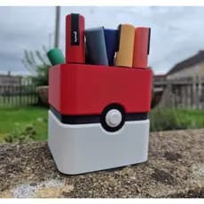 Organizador de Mesa Pokébola 3D – Porta-Canetas Geek Estilo Pokémon para Mesa Gamer