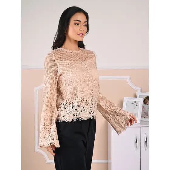 blusa femenina de renda manga flair (AH1048)