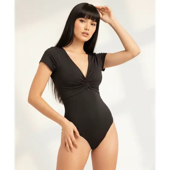 body nó com manga curta transpassado decote v