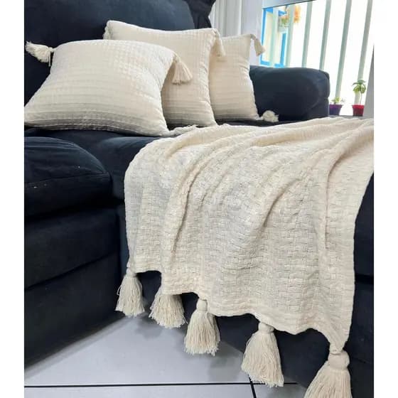 KIT PESEIRA PARA CAMA CASAL QUEEN KING + 2 CAPAS DE ALMOFADA POMPOM