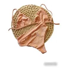 Biquíni cortinha fixo + calcinha hot pants cintura alta