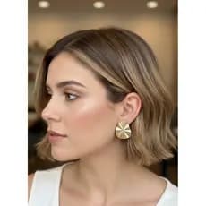 Brinco Gota Orgânica folheado a ouro 18k elegância, luxo, feminino alta resistência e qualidade semijoia dourado