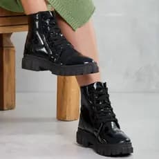 Bota Coturno Feminina Moleca com Solado Tratorado Antiderrapante