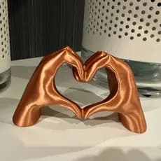 Escultura Mãos fazendo Coração 6CM  3D - Casa Esculturas Mesas Prateleiras