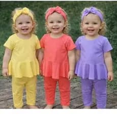 Conjunto blogueirinha infantil ( kit com 3 peças)(legue+blusa+laço) 1 a 2 anos