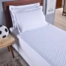 Kit Colcha Cobre Leito Solteiro Branco Com Elástico Fronha Menino Menina Decoração Lavável Macio Bom