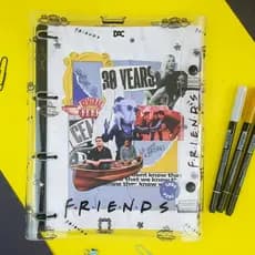 Fichário DAC Universitário DAC com encarte que vira poster – Friends – 4564