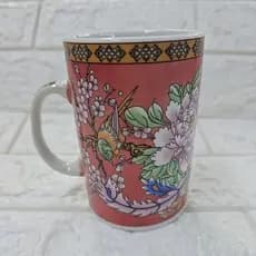 Caneca Oriental-pequeno defeito