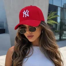 Boné Estilo NYy Vinho Bordô Unissex Feminino Masculino Ajuste Perfeito, Conforto e Estilo Moderno