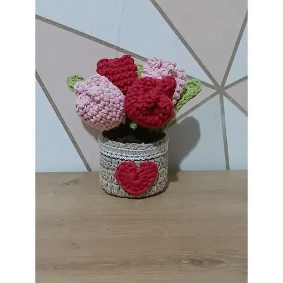 Flor de crochê Tulipas tons de Rosa  amigurumi