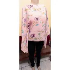 blusa Camiseta feminina   florida  manga estilo  asa de morcego/poncho  em poliéster/G