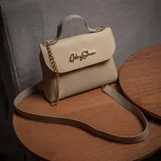 Bolsa Feminina Bauzinho Pequeno,Festa, Alça Lisa em Sintético e Corrente,Fechamento Magnético,Sintético PU.Gaby Show