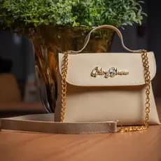 Bolsa Feminina Bauzinho Pequeno,Festa, Alça Lisa em Sintético e Corrente,Fechamento Magnético,Sintético PU.Gaby Show