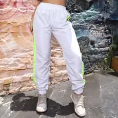 Calça Branca com a Lateral Neon Verde ou Laranja e Faixa Refletiva Reflexiva