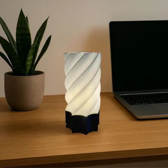 Luminaria Mesa Abajur Led Portátil JULY Luxo Luz de Cabiceira Abajures Decoracao Diversos Presente Quarto Geometrico