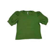 Blusa feminina canelada com manga princesa / bufante
