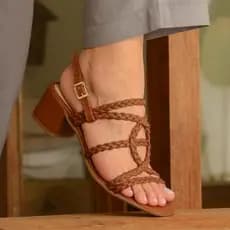 Sandália Feminina Salto Bloco com Tiras Trançadas – Conforto, Estilo e Sofisticação 452