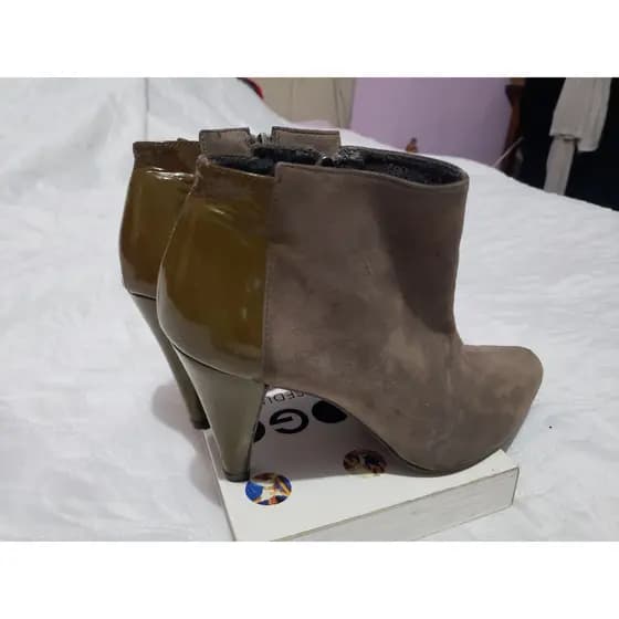 Bota Jorge Alex 37 - Camurça Verniz - Salto médio - Bota de inverno, Bota cano curto, bota feminina 37