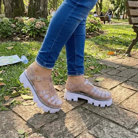 Sandália Feminina Tratorada Plataforma Confortavel