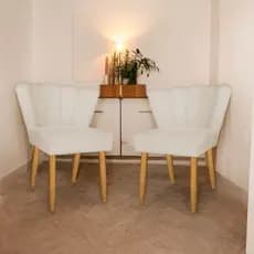 Kit 2 Cadeira Pétalas Decorativa para Manicure Salão de Beleza Espaço Mulher Sala de Recepção Veludo Pés Madeira