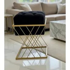 Puff Treliça Dourado Veludo Capitonê Base Metal Decoração Sala Quarto Luxo
