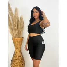 Conjunto de Bermuda e Top Forrado Canelado em Poliamida - Zero transparência, Cintura Alta