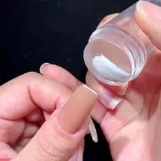 Carimbo de Silicone para Francesinha e Decoração de Unhas – Placa + Raspador