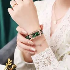 Relógio de Pulso Feminino Quartz de Couro Moda Strass cor Verde Roma