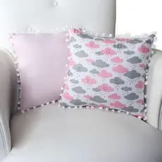 Kit Almofada Nuvem Rosa Com Pompom Infantil Decorativa + Almofada Rosa Com Pompom 100% Algodão