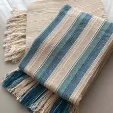 Kit 2 Mantas Para Sofá  Xale Decorativa Cor Cru e Azul com Faixa 1,80 x 1,20 m 100% Algodão Tear Mineiro