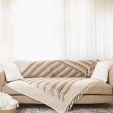Kit 2 Mantas Para Sofá  Xale Decorativa Cor Cru e Marrom com Faixa 1,80 x 1,20 m 100% Algodão Tear Mineiro