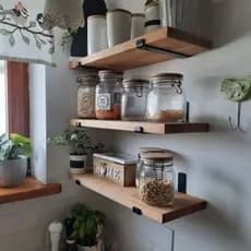 Prateleiras Industrial de Madeira Pinus com Mão Francesa Invertida | Decoração de quartos e salas