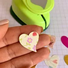Furador Coração Fofo 2,2cm para Scrapbook e Art Journal em Papel Colcha de Retalhos