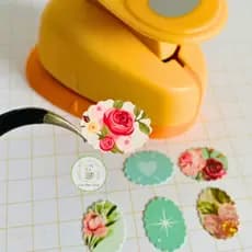 Furador Cortador Mini OVAL ESCALOPE 1,5cm  para papel para Scrapbook e Art Journal em Papel Colcha de Retalhos Tamanho 1