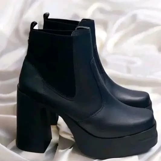 Bota Feminina Salto Bloco Alto Coturno Calce Fácil Meia Pata 9CM Confortável  KALLYS 3628