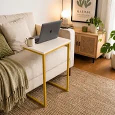 Mesinha Lateral e Apoio de Sofá Para Notebook Home Office - Pérola / Dourado - Decore Agora.