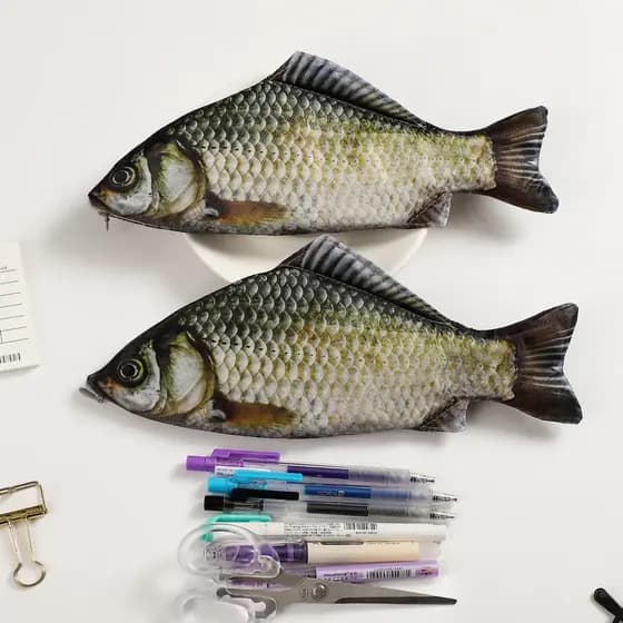 Estojo de Lápis Criativo e Divertido em Forma de Peixe Salgado Simulado, Bolsa de Grande Capacidade, Kawaii, Material Es