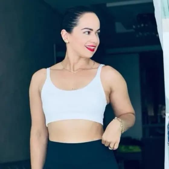 TOP FEMININO EM POLIAMIDA COM BOJO RETRO ALÇAS FINAS MALHA ENCORPADA